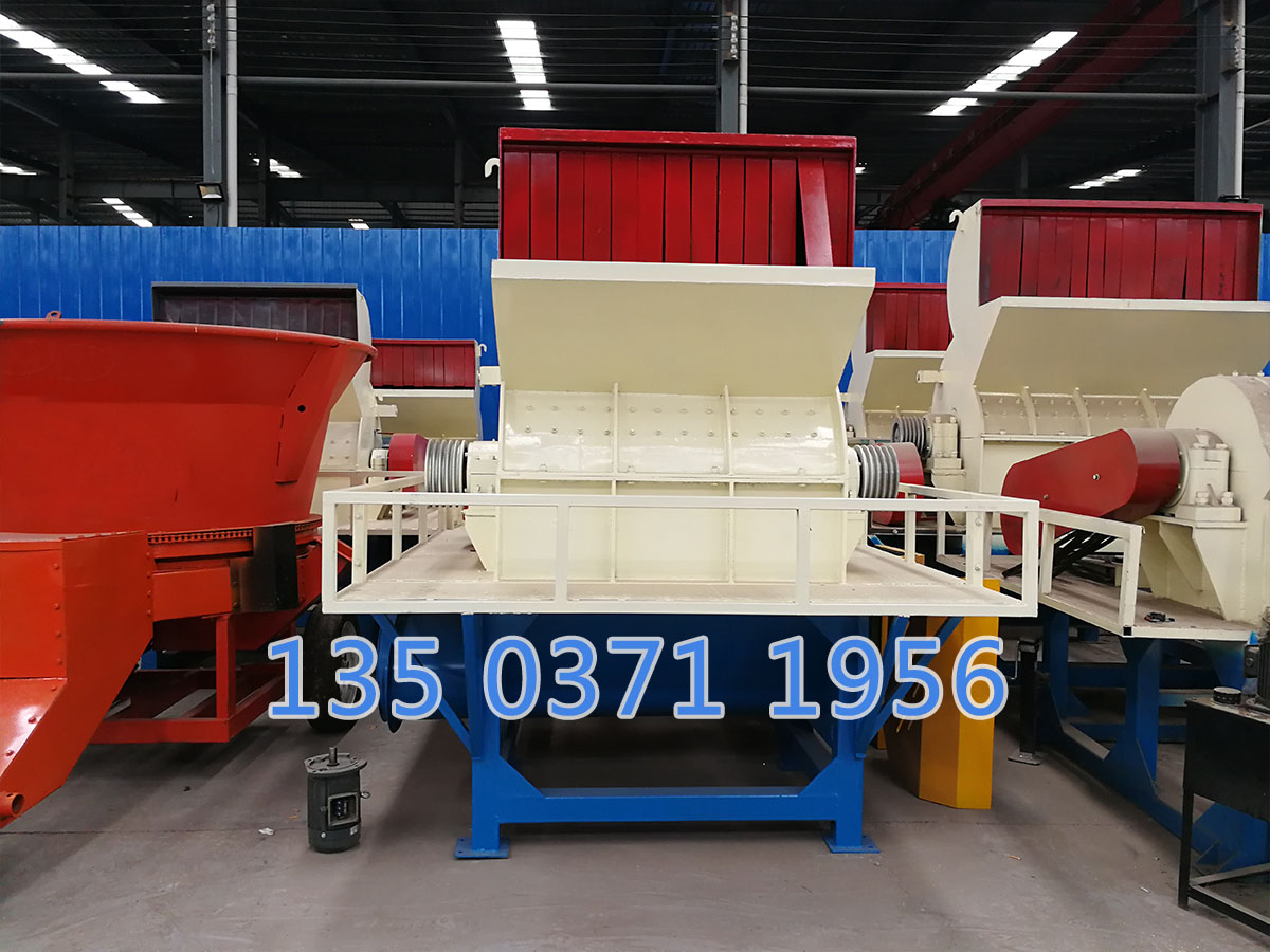 大型鋸末粉碎機多少錢一臺