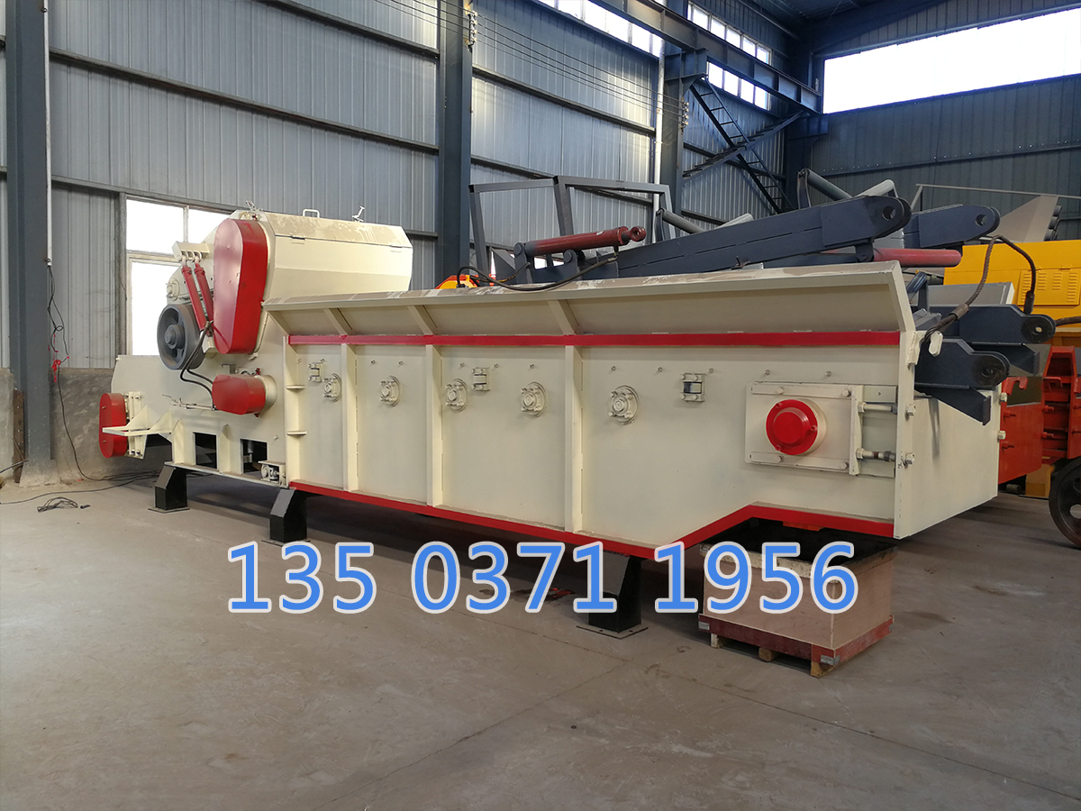 大型木頭移動破碎機